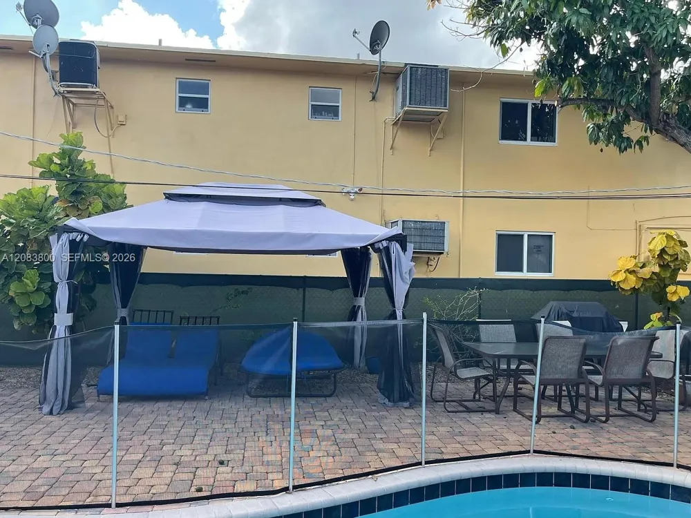 1721 Mayo St Hollywood, FL 33020