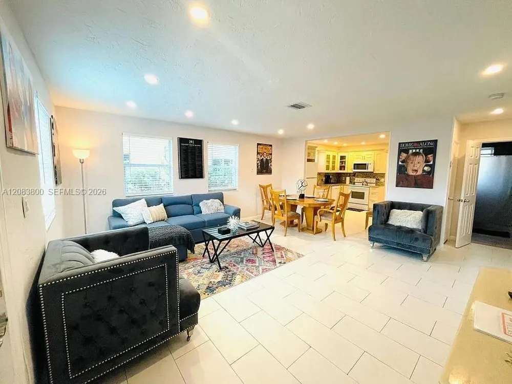 1721 Mayo St Hollywood, FL 33020
