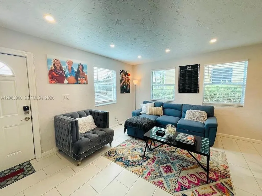 1721 Mayo St Hollywood, FL 33020