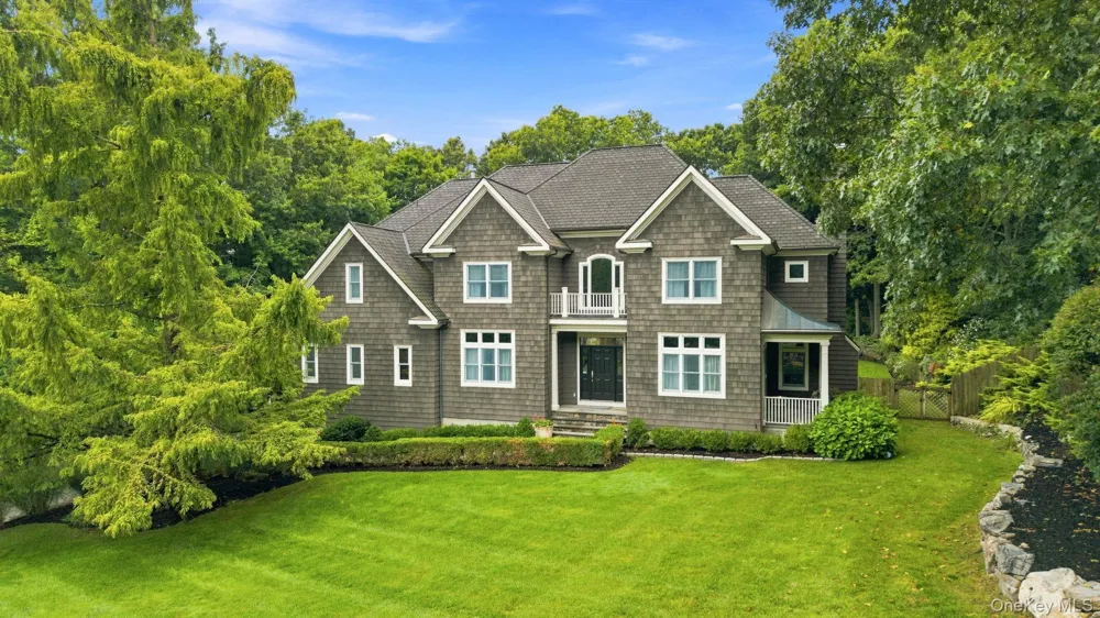 7 Lauro Ridge Court Mahopac, NY 10541