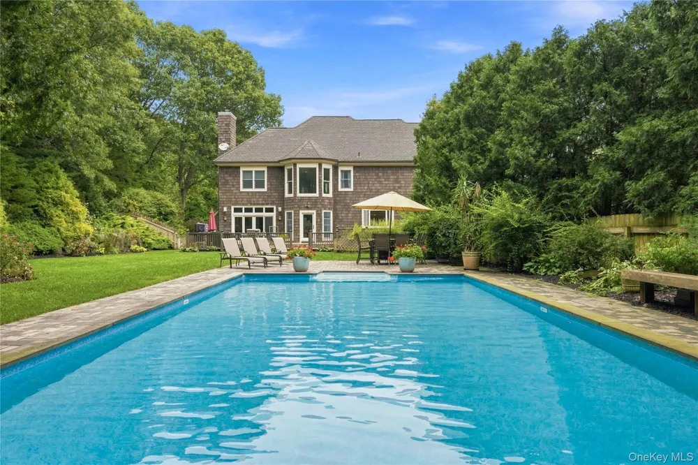 7 Lauro Ridge Court Mahopac, NY 10541
