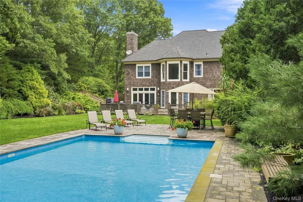7 Lauro Ridge Court Mahopac, NY 10541