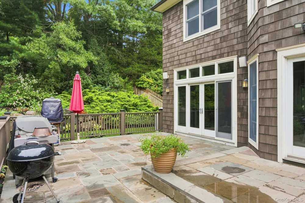 7 Lauro Ridge Court Mahopac, NY 10541