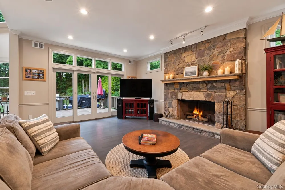 7 Lauro Ridge Court Mahopac, NY 10541