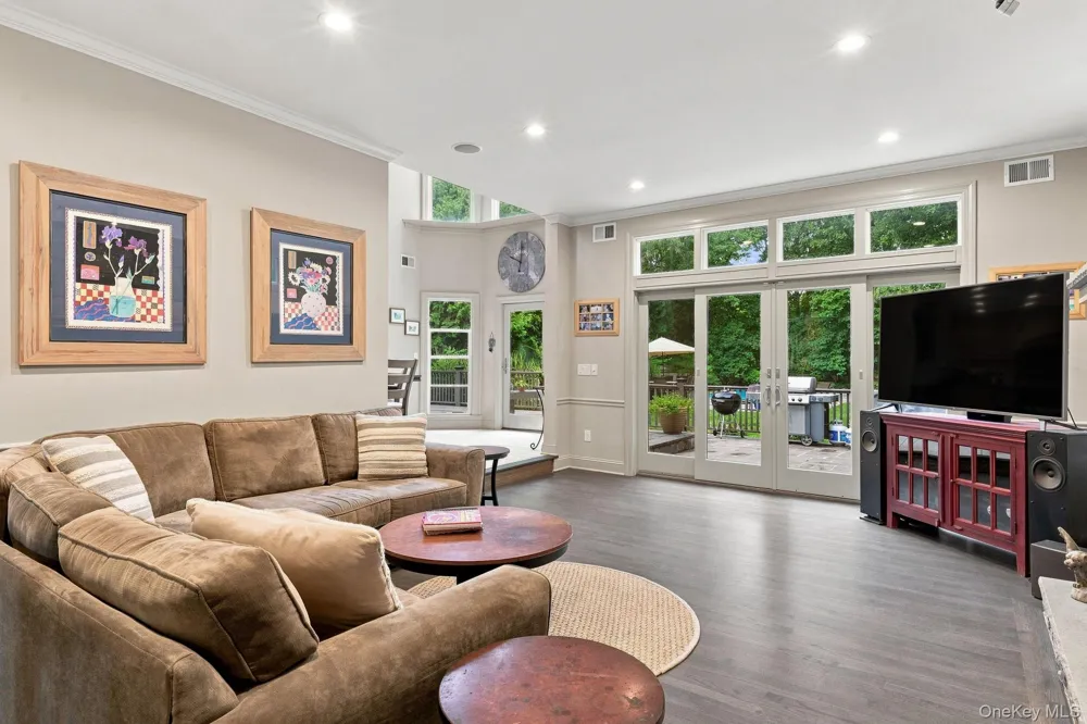 7 Lauro Ridge Court Mahopac, NY 10541
