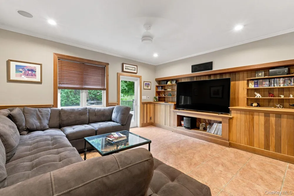 7 Lauro Ridge Court Mahopac, NY 10541