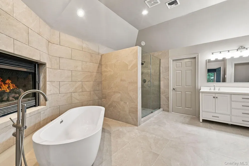 7 Lauro Ridge Court Mahopac, NY 10541