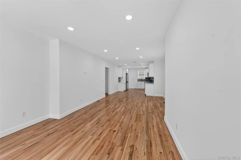 15 Grand Place Huntington Station, NY 11746