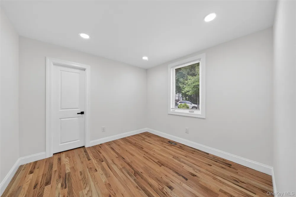 15 Grand Place Huntington Station, NY 11746