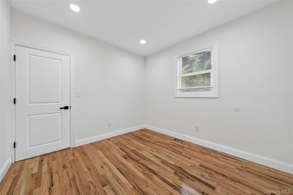 15 Grand Place Huntington Station, NY 11746