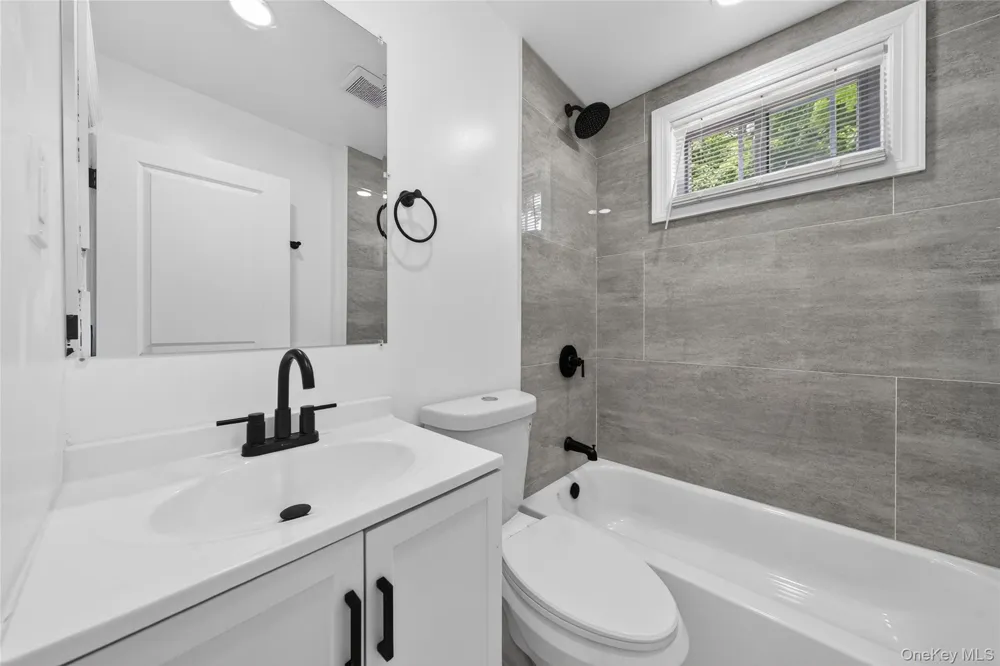 15 Grand Place Huntington Station, NY 11746