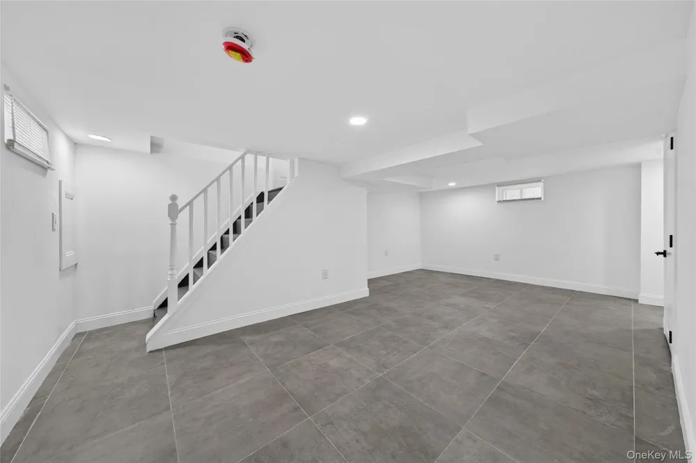 15 Grand Place Huntington Station, NY 11746