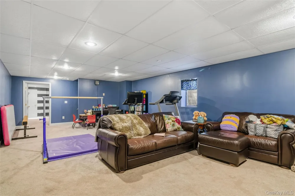 6 Paisley Court Highland Mills, NY 10930