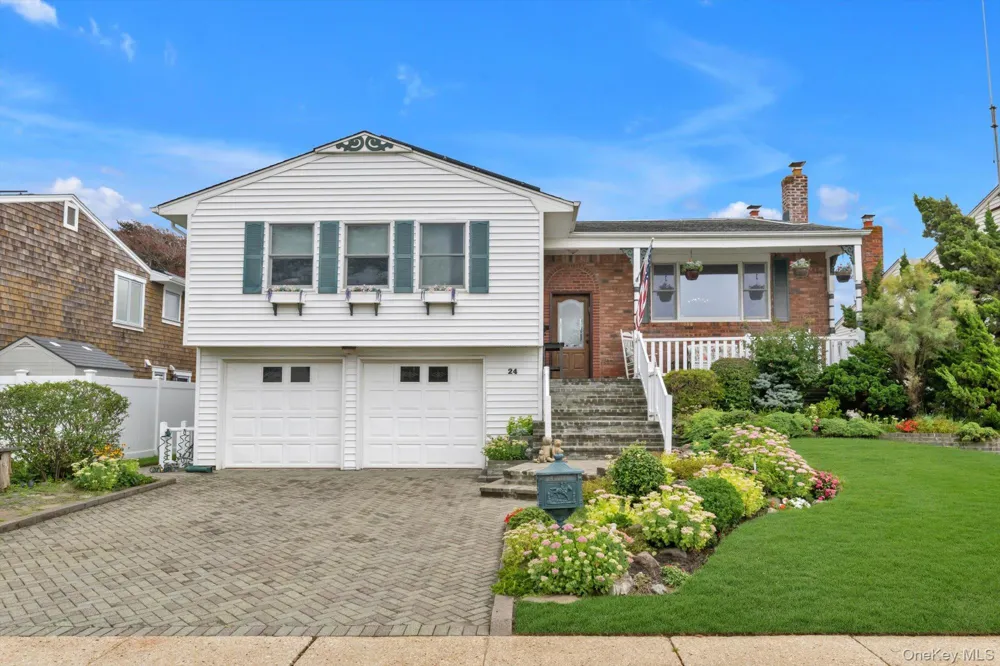 24 Donna Lane Lido Beach, NY 11561