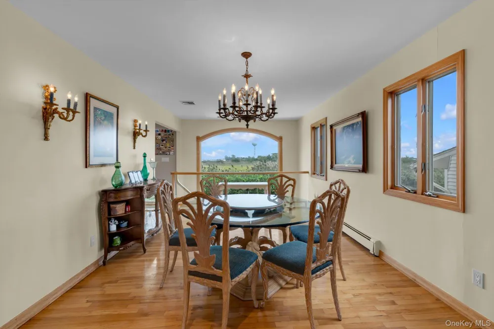24 Donna Lane Lido Beach, NY 11561