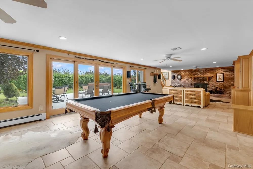 24 Donna Lane Lido Beach, NY 11561