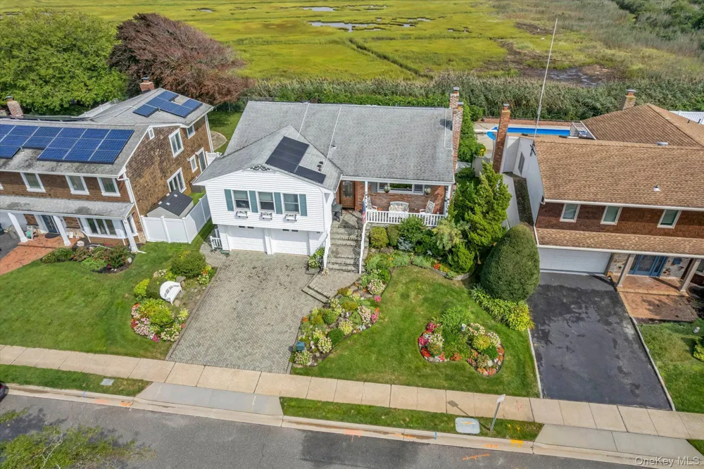24 Donna Lane Lido Beach, NY 11561