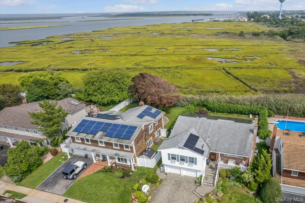 24 Donna Lane Lido Beach, NY 11561