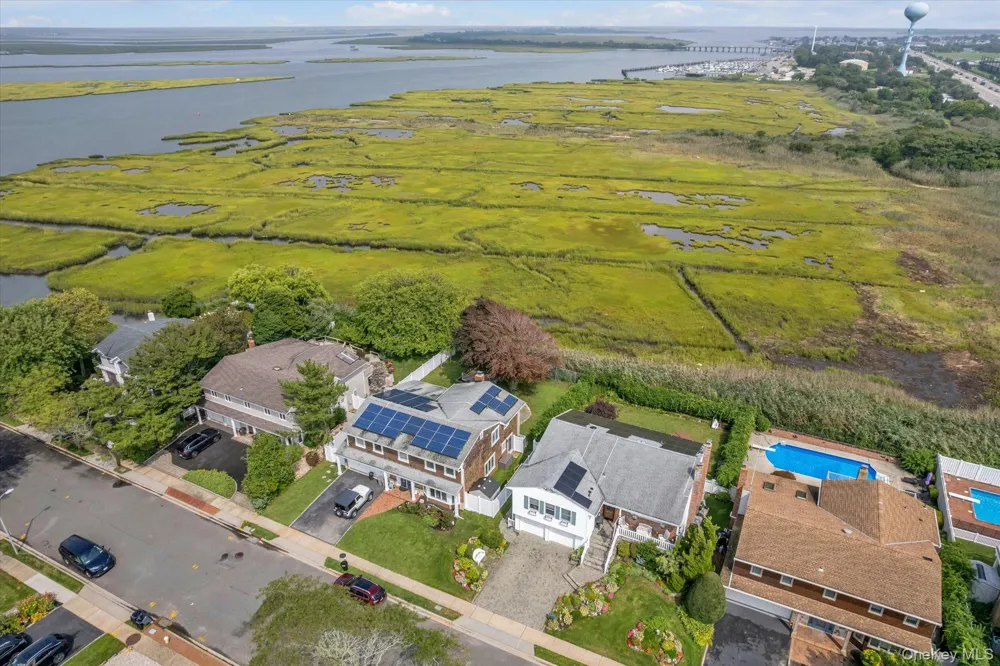 24 Donna Lane Lido Beach, NY 11561