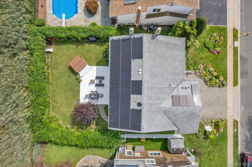 24 Donna Lane Lido Beach, NY 11561
