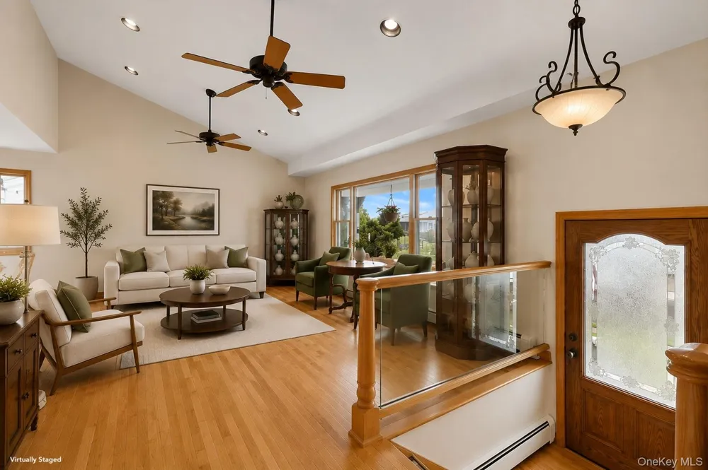 24 Donna Lane Lido Beach, NY 11561