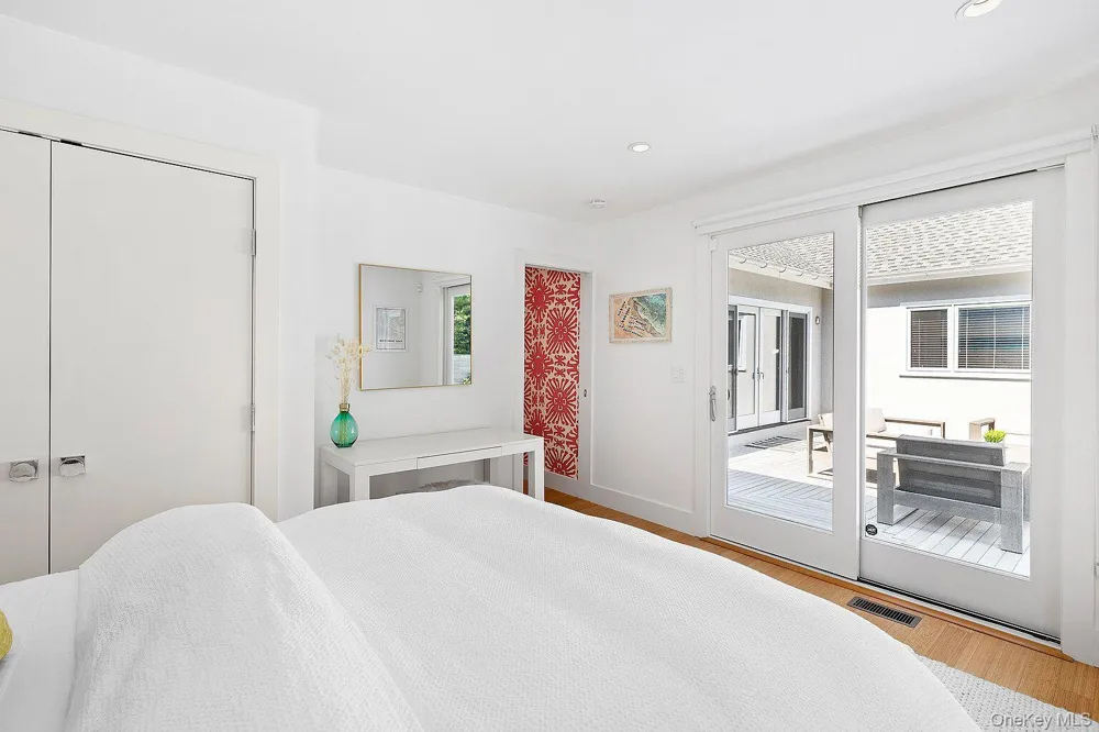 5 Rowman Court East Hampton, NY 11937