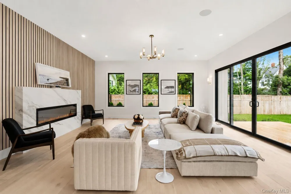 54 Rampasture Road East Hampton, NY 11946
