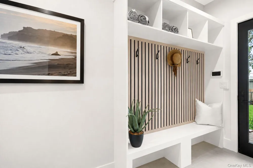 54 Rampasture Road East Hampton, NY 11946