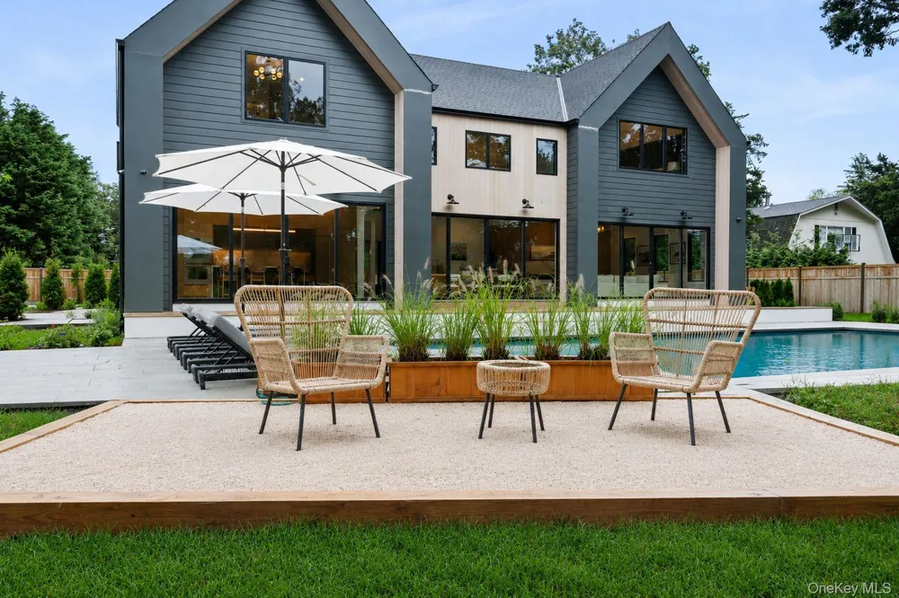54 Rampasture Road East Hampton, NY 11946