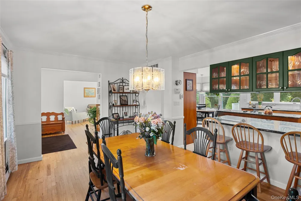 10 Redbridge Court East Setauket, NY 11733