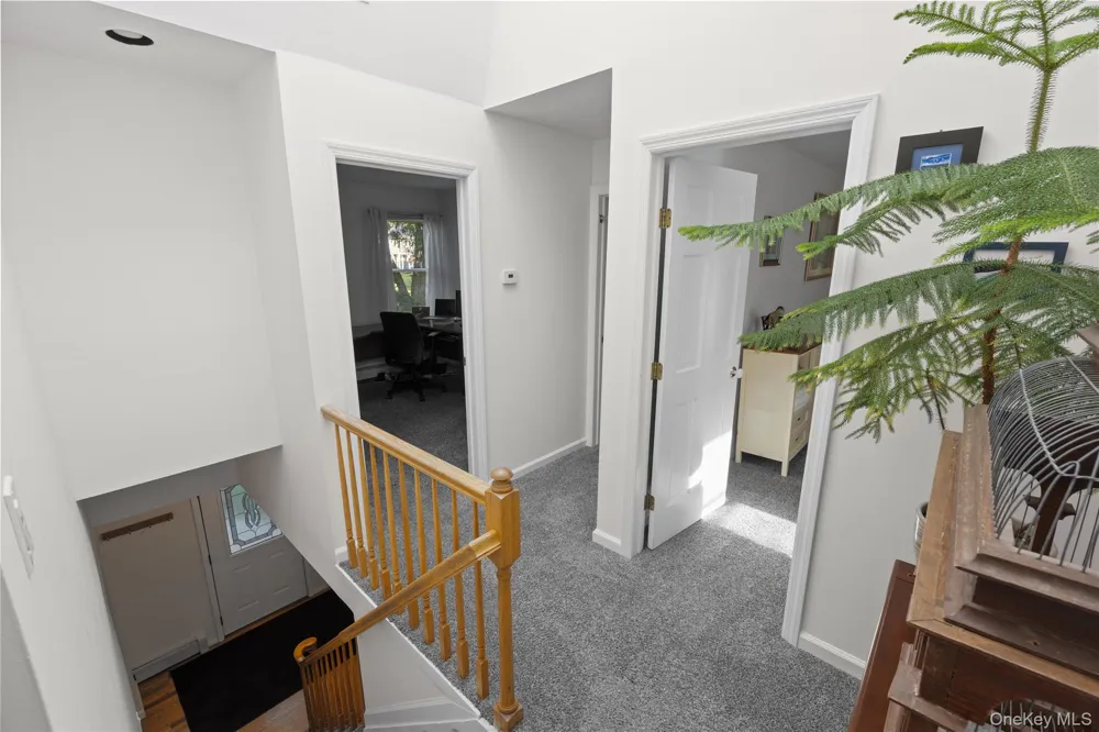 10 Redbridge Court East Setauket, NY 11733