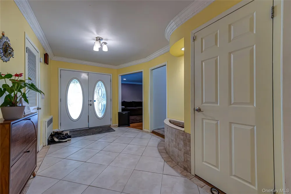 37 Buckingham Drive Dix Hills, NY 11746