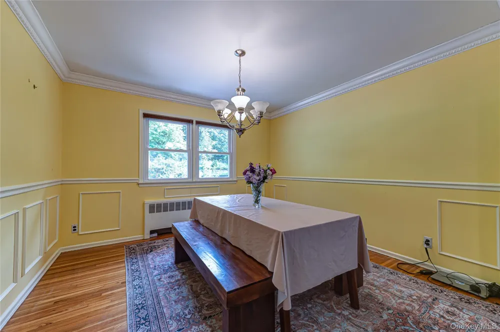37 Buckingham Drive Dix Hills, NY 11746
