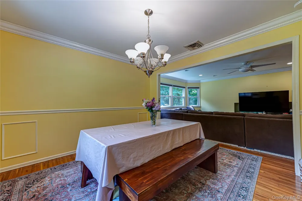 37 Buckingham Drive Dix Hills, NY 11746