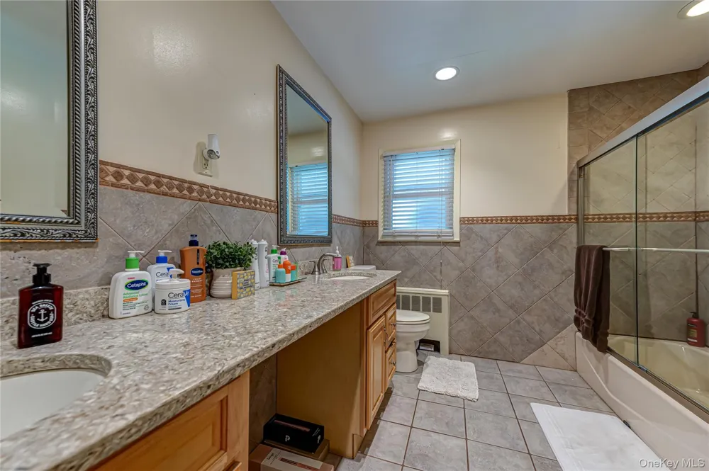 37 Buckingham Drive Dix Hills, NY 11746