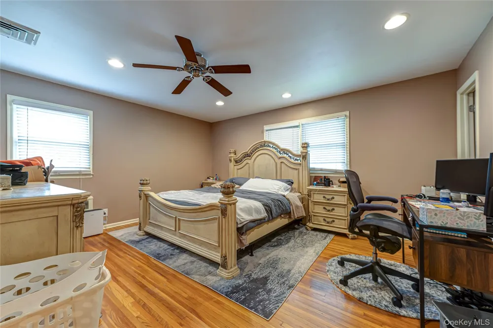 37 Buckingham Drive Dix Hills, NY 11746