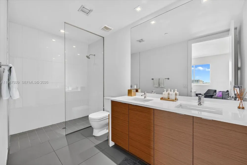 250 NW 24th St #4A Miami, FL 33127
