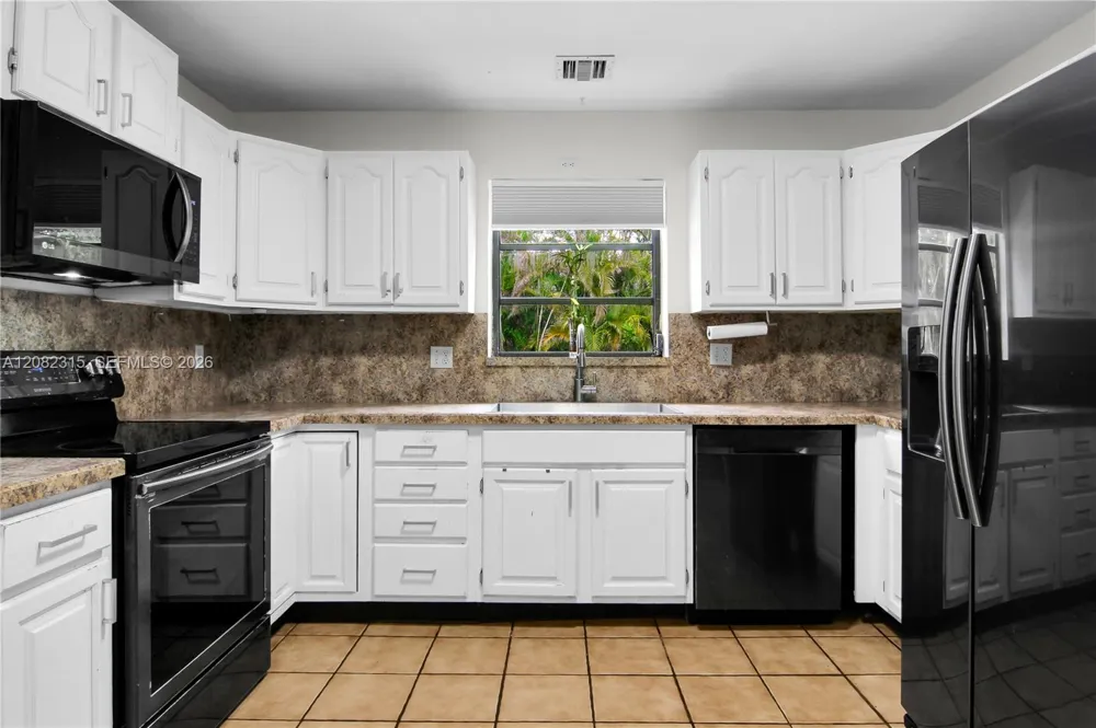17110 SW 64th Ct Southwest Ranches, FL 33331
