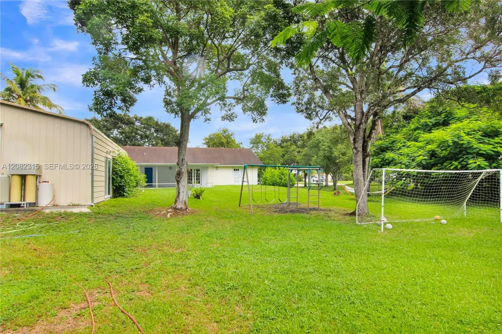 17110 SW 64th Ct Southwest Ranches, FL 33331