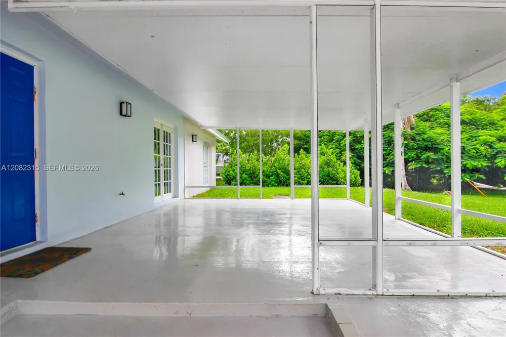 17110 SW 64th Ct Southwest Ranches, FL 33331