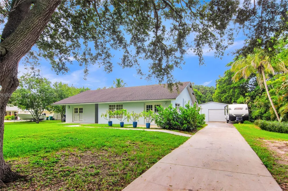17110 SW 64th Ct Southwest Ranches, FL 33331