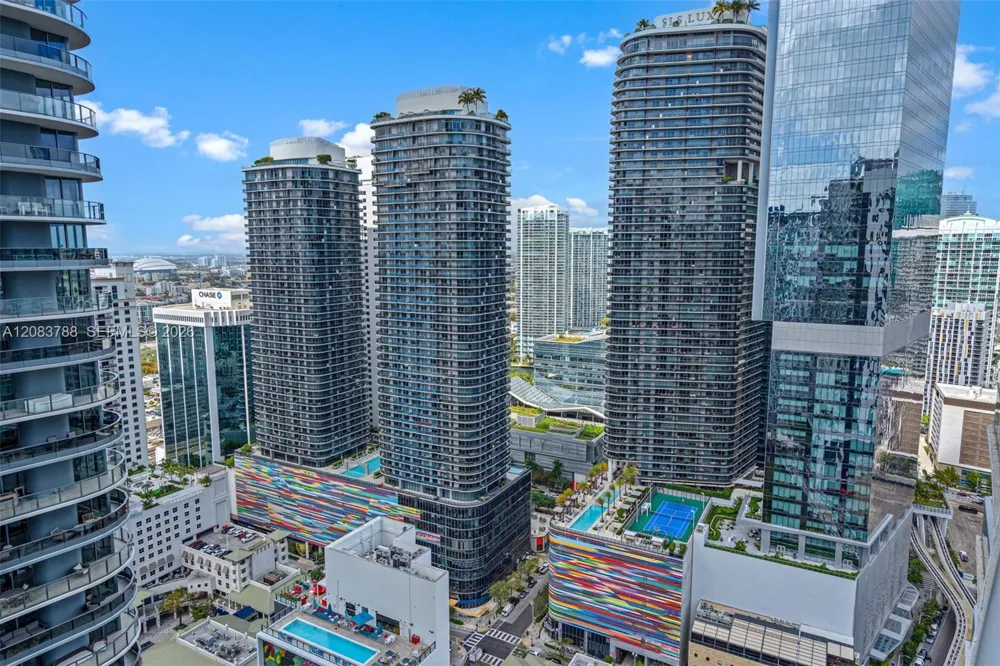 1010 Brickell Ave #4009 Miami, FL 33131