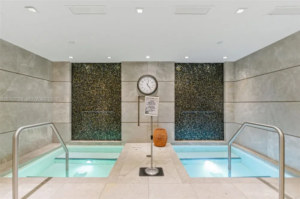 1010 Brickell Ave #4009 Miami, FL 33131
