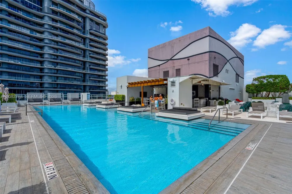 1010 Brickell Ave #4009 Miami, FL 33131