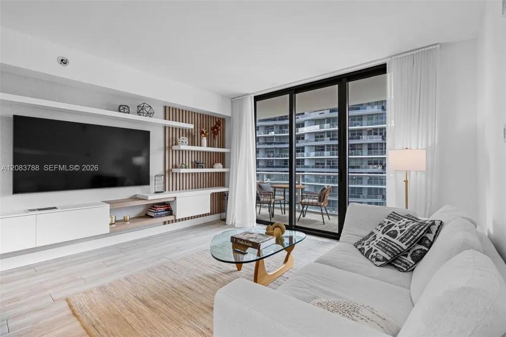 1010 Brickell Ave #4009 Miami, FL 33131