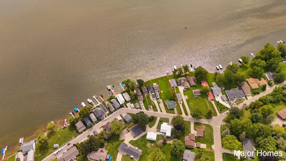 734 Lakeview Drive Lake Odessa Village, MI 48849