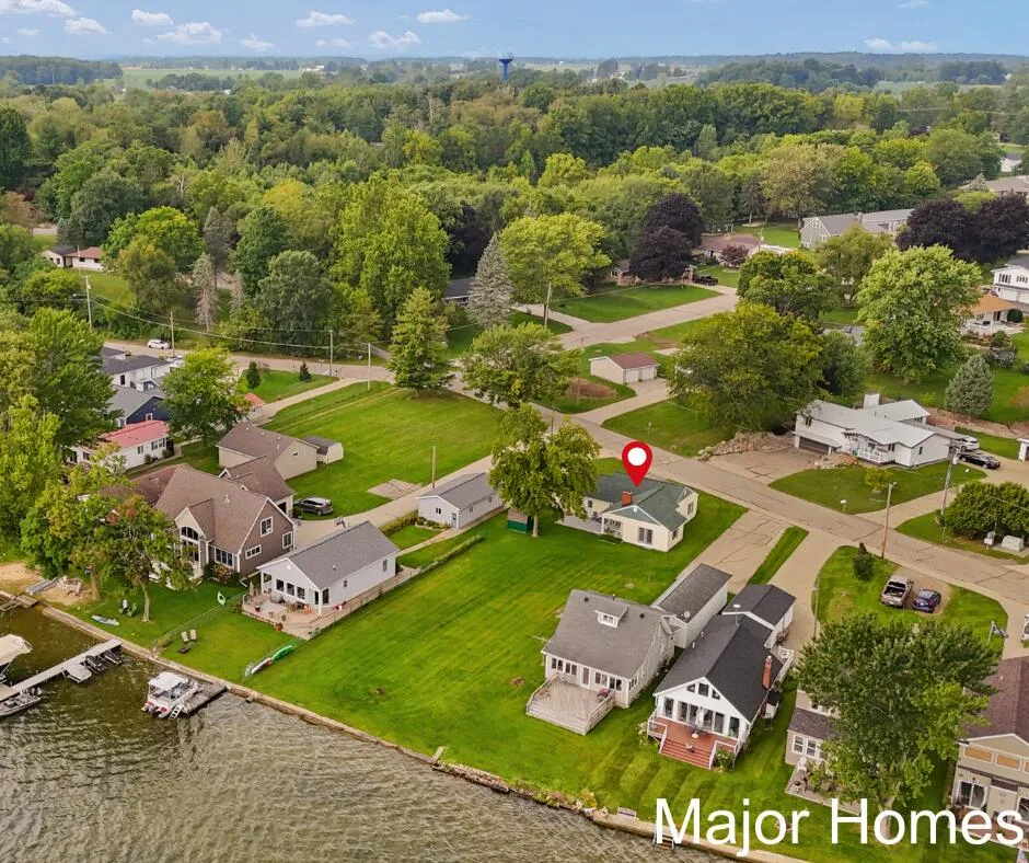 734 Lakeview Drive Lake Odessa Village, MI 48849