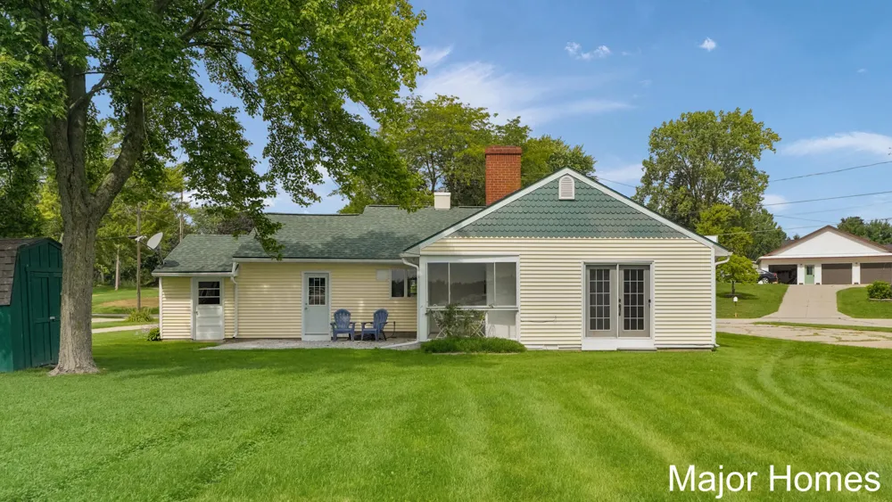 734 Lakeview Drive Lake Odessa Village, MI 48849