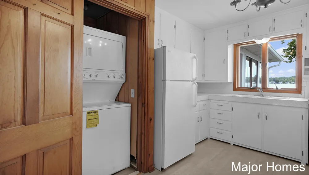 734 Lakeview Drive Lake Odessa Village, MI 48849
