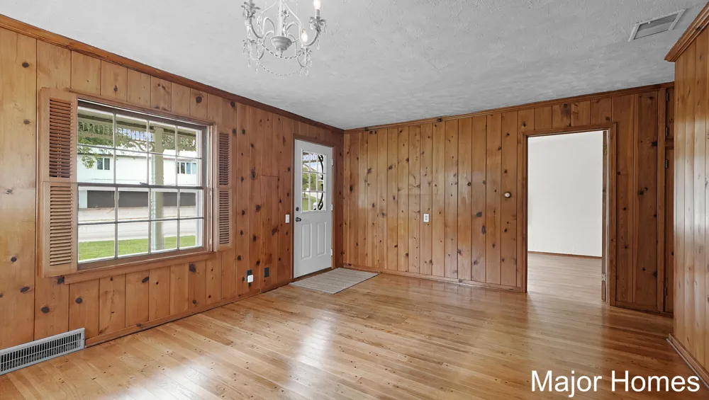 734 Lakeview Drive Lake Odessa Village, MI 48849